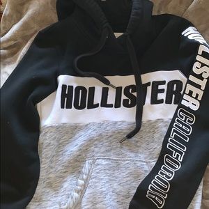 black/white/gray hollister hooded sweatshirt